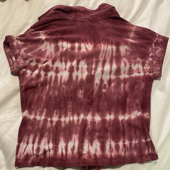 Short sleeve button up tie dye tshirt with ties worn once! - Picture 4 of 5